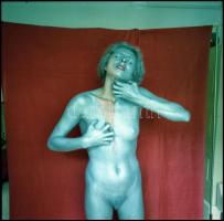 cca 1991 Bádogember, 13 db vintage NEGATÍV Menesdorfer Lajos (1941-2005) budapesti fotóművész hagyat...