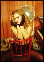 cca 1989 Az első fotózáson általában a hajlandóságot lehet megismerni, szolidan erotikus felvételek,...