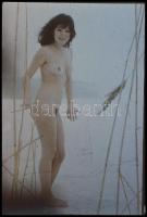 cca 1988 A test és a lélek felszabadulása, szolidan erotikus felvételek, 6 db vintage DIAPOZITÍV, 24x36 mm