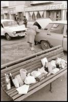 1989 Erdély, a romániai forradalom idején segélyszállítmány indult Magyarországról, ezt kísérte el e...