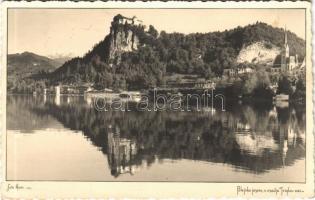 1939 Blejsko jezero, Bled; v ozadju Triglav. Foto Kunc