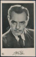 cca 1940 Jávor Pál (1902-1959) színészről készült vintage fotólap, a Magyar Filmiroda kiadásában, 13,8x8,6 cm