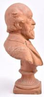 Róna József: Kossuth Lajos mellszobra Terrakotta szobor. Kossuth Lajos egyetlen életében róla mintáz...