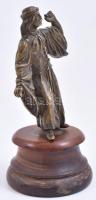 Izsó Miklós (1831-1875) után: Juhász. Bronz kisplasztika. Fa talapzaton. Jelzés nélkül. m: 14,5 cm