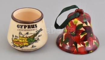 Ciprus feliratú kis pohárka és virágmintás kerámia harang, kis kopásnyomokkal, m: 5 cm
