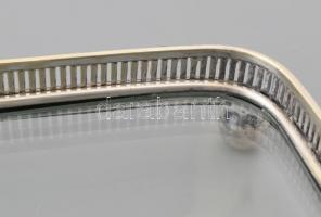 Art deco lábas tortatálca üveglappal, Jelzett alpakka. Üveglapon kis lepattanás 33x24 cm