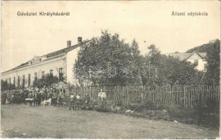 1915 Királyháza, Korolevo, Královo nad Tisou; Állami népiskola. Winkle kiadása / school