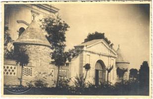 1943 Makó, Szent István plébániatemplom bejárata. Bucskó photo