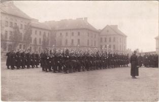 1905 Budapest, Tisztavatás a Ferenc József gyalogsági laktanya udvarán, eskütétel / Austro-Hungarian K.u.K. military, officers oath. photo (EK)