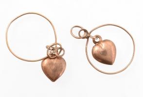 Arany(Au) 14 K, szív alakú fülbevaló pár, hiányos. Jelzett. nettó: 0.84g