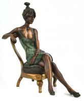 Kutas László (Budapest, 1936 - ) Lány, széken. Patinázott bronz, jelzett, soszámozott 1/4. m: 27 cm