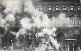 1927 Wien, Vienna, Bécs; Die Wiener Scheckenstage, der brennende Justizpalast / the burning palace of justice, firefighters (EK)