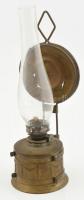 Szecessziós réz petróleumlámpa, üveg búrával, repedt hátlappal, D.R.P. jelzéssel, 29cm.