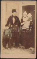 cca 1880 Holland népviseletes család vizitkártya 7x9 cm