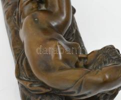 Női akt, bronz szobor, jelzés nélkül, h: 23 cm