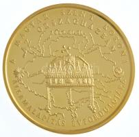 2000. "Magyar Államalapítás Emlékérem Sorozat - Magyar koronázási jelvények" aranyozott Cu...