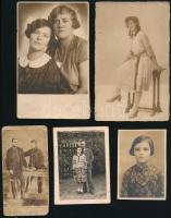 cca 1900-1940 34 db fotó, portré és családi témában, közte keményhátúak, 5,5x8 cm, 16x10,5 cm