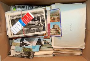 kb 900 db modern magyar városképes lapból álló gyűjtemény