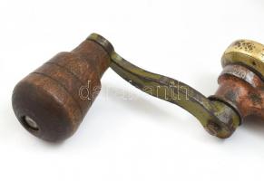 Vadász peremező. fa, vas, réz. XIX. sz. vége. / Hunter bullett-shell maker machine 21x14 cm