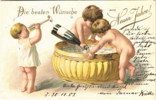 1903 Die besten Wünsche zum Neuen Jahre! / New Year greeting art postcard, children bathing in champagne. Emb. litho (Rb)