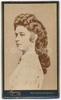 cca 1870 Wittelsbach Erzsébet (1837-1898) császárné- és királyné (Sisi,Sissi), keményhátú fotó, Victor Angerer bécsi műterméből, kissé foltos, a hátoldalán ragasztónyomokkal, 10,5x6,5 cm