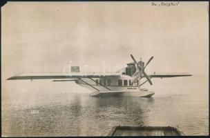 cca 1920 Dornier Delphin hidroplán, feliratozott fotó, sarka hiányos, 10,5×16 cm