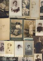 cca 1860-1890 17 db nőket ábrázoló keményhátú fotó / 17 Vintage photographs of women