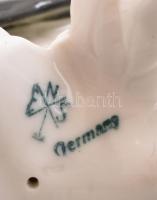 Ens csalogány porcelán madár, kézzel festett, jelzett, csőrén kopásokkal, 12cm