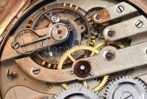 Arany (Au) 14 K Remontoir dupla aranyfedeles 16 köves zsebóra másodpercmutatóval. Vadász tematikájú ...