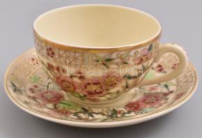 Zsolnay porcelán csésze aljjal, kézzel festett, jelzett, hibátlan, m: 4,5 cm, d: 11 cm