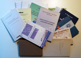 Könyvek: Hans Reichenbach: Atom és világegyetem Franklin Társulat, Budapest 1930+16db kiadvány és tanulmány az innováció témakörében