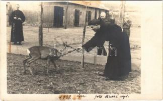 1932 Érsekújvár, Nové Zámky; papok őzzel / priests with deer. photo (ragasztónyom / glue mark)
