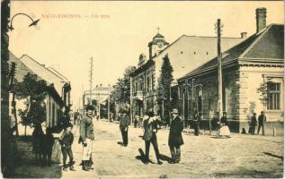 1913 Nagykikinda, Kikinda; Úri utca. W.L. Bp. 2126. 1911-13. / street (szakadás / tear)