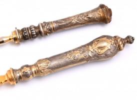 Ezüst (Ag) nyelű  tálaló kanál és villa. Jelzett, egyik sérült 25 cm