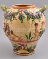 XIX, sz vége. Puttó motívumos fajansz urna váza. Kézzel festett, mázas, jelzés nélkül. Egy egyész apró hajszálrepedéssel m: 20 cm