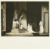 Darkó István: Kassai legenda. Kassa, 1941, WIKO. Kiadói papír kötésben, sérült gerinccel, hullámos p...