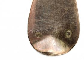 Ezüst (Ag) evőeszköz készlet 6 db nagy villa, 10 db kis villa, 12 db ezüst nyelű kés. Nettó 754 g + ...