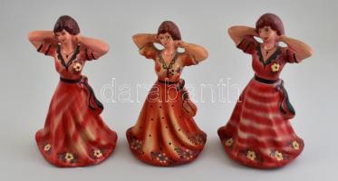 3 db spanyol Carmen női figura, mázas kerámia, kézzel festett, jelzés nélkül, mázhibákkal, apró kopásnyomokkal, m: 22 és 23,5 cm
