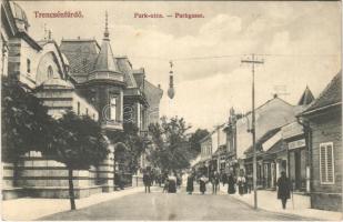 1913 Trencsénteplic, Trencianske Teplice; Park utca, fürdő, Nádas Jenő üzlete. Kondor Béla kiadása / street, spa, shop