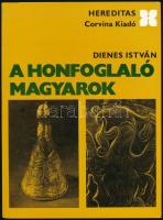 Dienes István: A honfoglaló magyarok. Bp., 1972, Hereditas-Corvina. Második kiadás. Fekete-fehér fotókkal illusztrálva. Kiadói papírkötésben, kopottas állapotban.