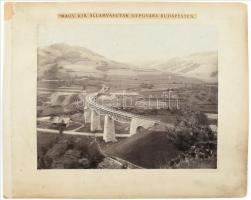 cca 1900 Uzsoki híd, Ukrajna, kartonra ragasztott, feliratozott fotó, 23×30 cm