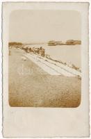 1911 Mohács, Duna part mosóasszonyokkal, úszó vízi hajómalmok / floating water boat mills. photo