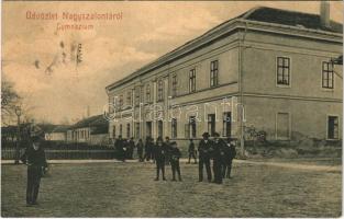 1912 Nagyszalonta, Salonta; gimnázium, diákok. W.L. 1601. / grammar school, students (EK)
