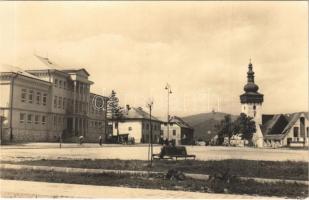 Nyitrabánya, Krickerhau, Handlová; utca, templom / street view, church