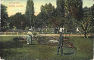 1917 Bucuresti, Bucharest, Bukarest; Gradina Cismegiu / garden park, gardener (small tear)