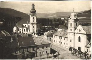 1933 Rozsnyó, Roznava; utca, templomok, Nagybani dohányeladás üzlete / street, churches, tobacco shop