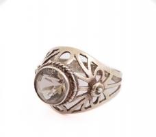 Ezüst(Ag) gyűrű, kővel, jelzett, deformációval, méret: 57, bruttó: 4,52 g
