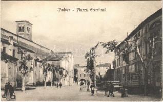 Padova, Piazza Eremitani / square, street view