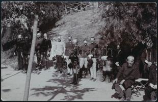 1915 Az 5-ös tisztek Prijepoljéban (Szerbia), hátoldalon nevekkel feliratozott fotó, 9×14 cm / 1915 the officers of the unit 5 in Prijepolje (Serbia), photo with description on the reverse, 9×14 cm