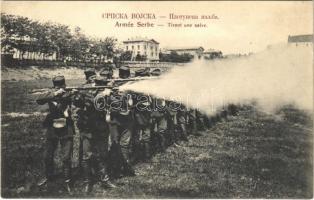 Armée Serbe, tirant une salve / Szerb hadsereg gyalogos katonái tüzelés közben / Serbiany army, infantry soldiers firing their guns